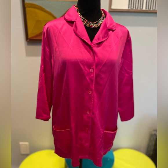 Cabernet | Medium | Hot Pink | Sleep Set | Silky (100% Polyester) | Capri Length - Picture 6 of 9